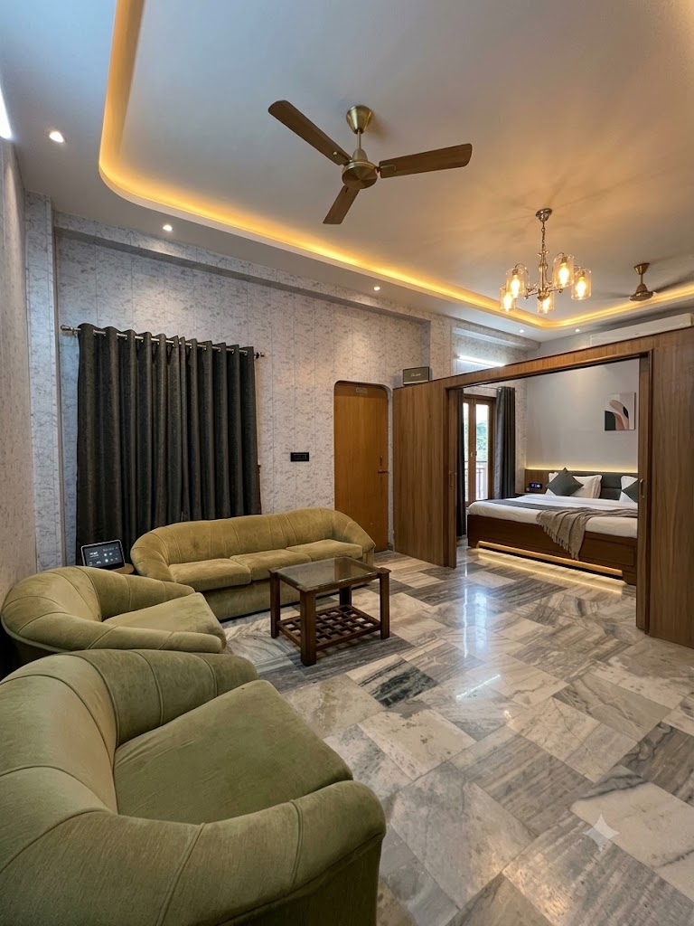 Aesthetic Lounge